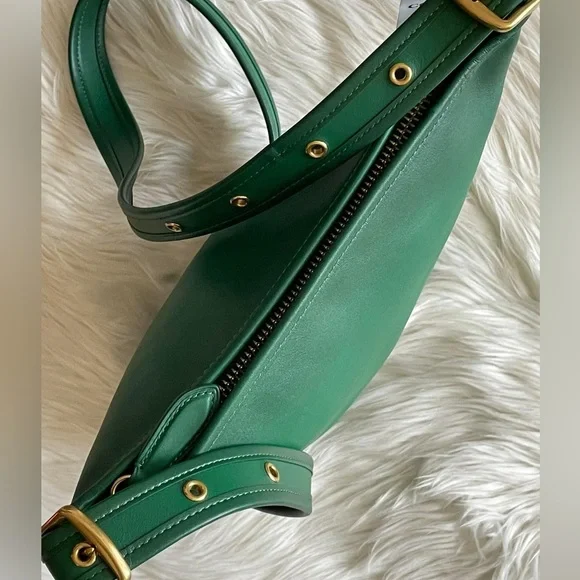 💰SOLD - 5782 - Coach Duffle 16 - Picture 9 of 12